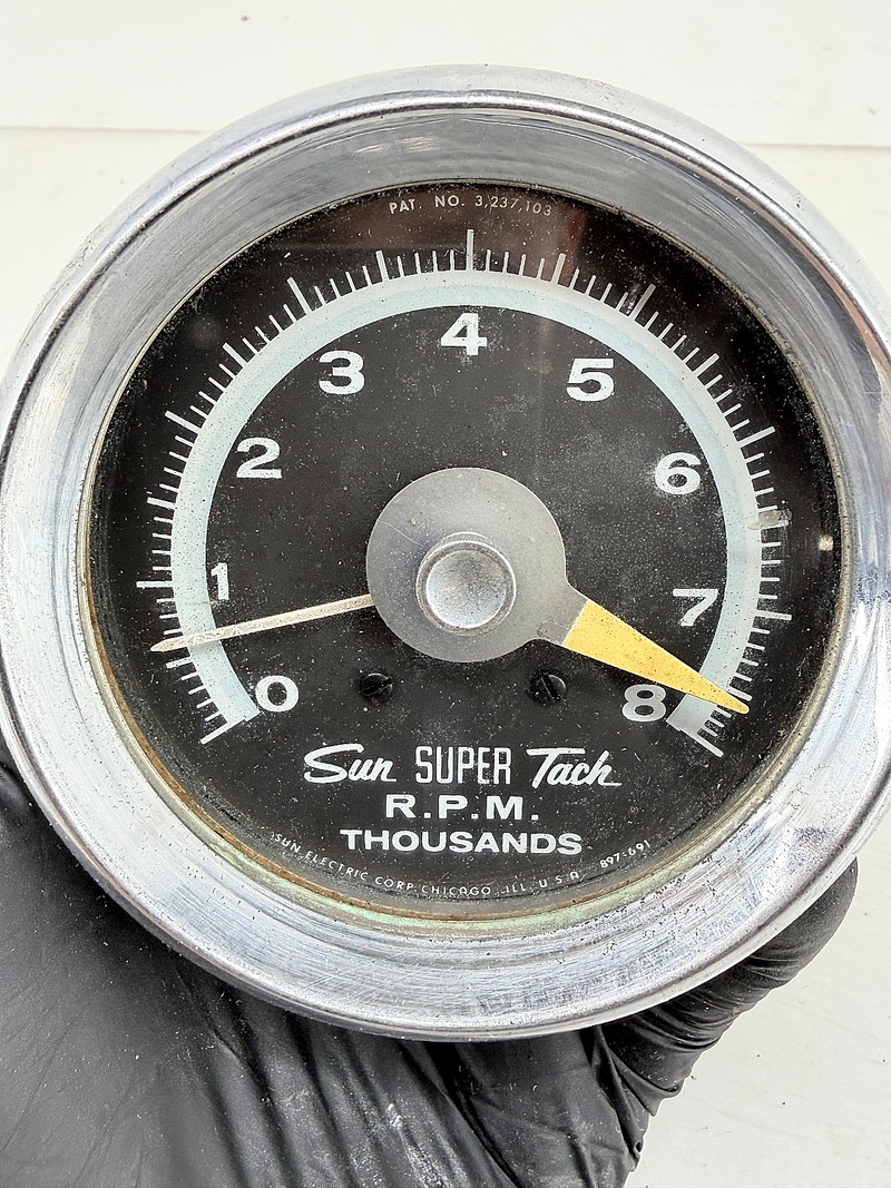 Vintage Original 1960s SUN 8K SUPER TACH TACHOMETER 12V 8 CYL FORD MOPAR GM C69
