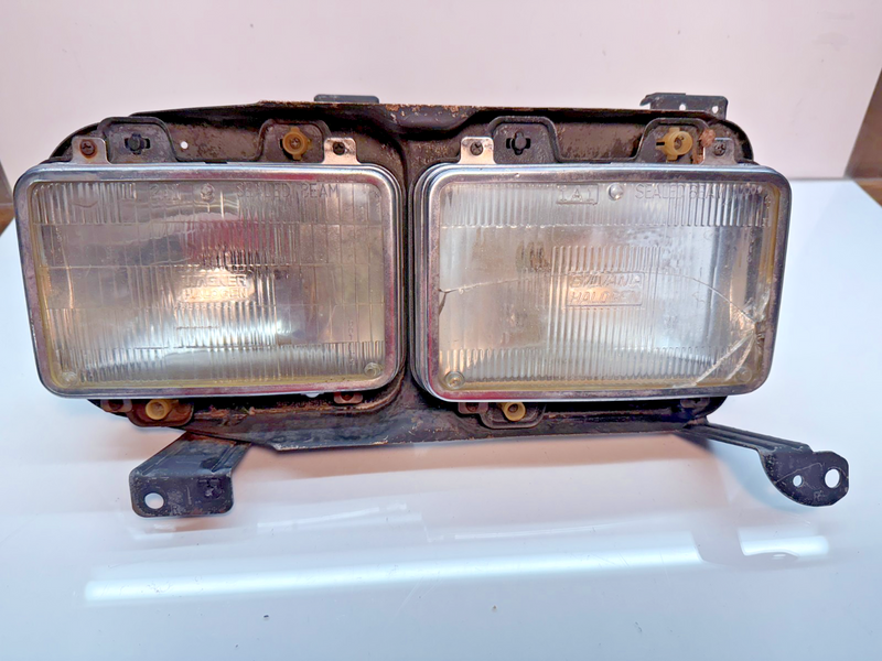 Vintage Original Audi Pair of Headlights head light Set C10-99