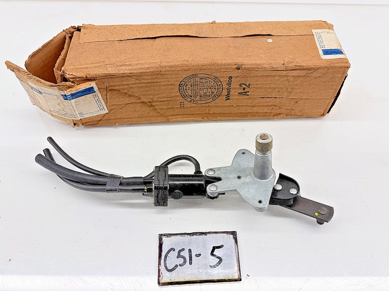 NOS 1967 1968 Ford Mercury Wiper Pivot with Washer Pump C7MB C7MZ C51-5