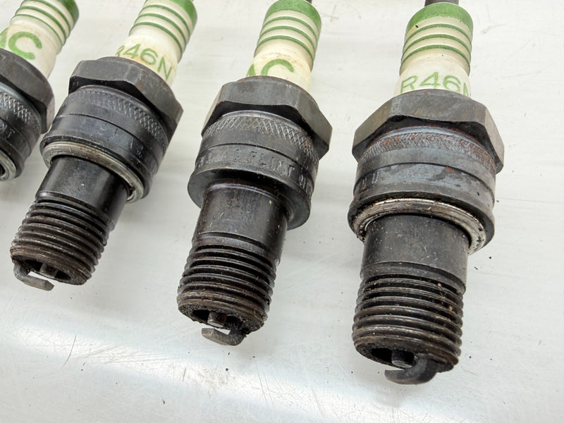 (8) 1960 - 1980 Green Ring AC "ACNITER" R46N Spark Plug GM # 5612826 C66-39