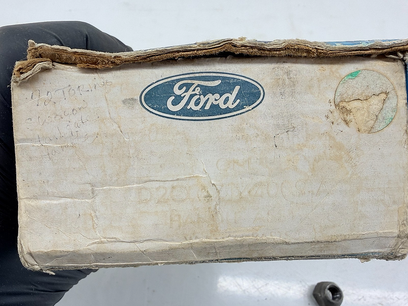 NOS OEM 1969 - 1972 Ford Tailgate Window Crank Handle C9AB-7144042-A C52-11