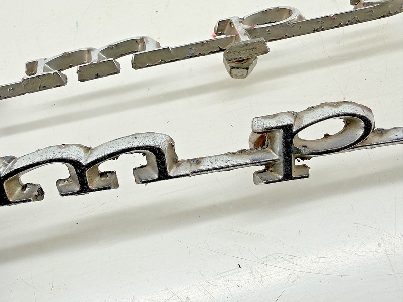 OEM 1967 CHEVROLET IMPALA Fender Badge Emblems Pair E9-60