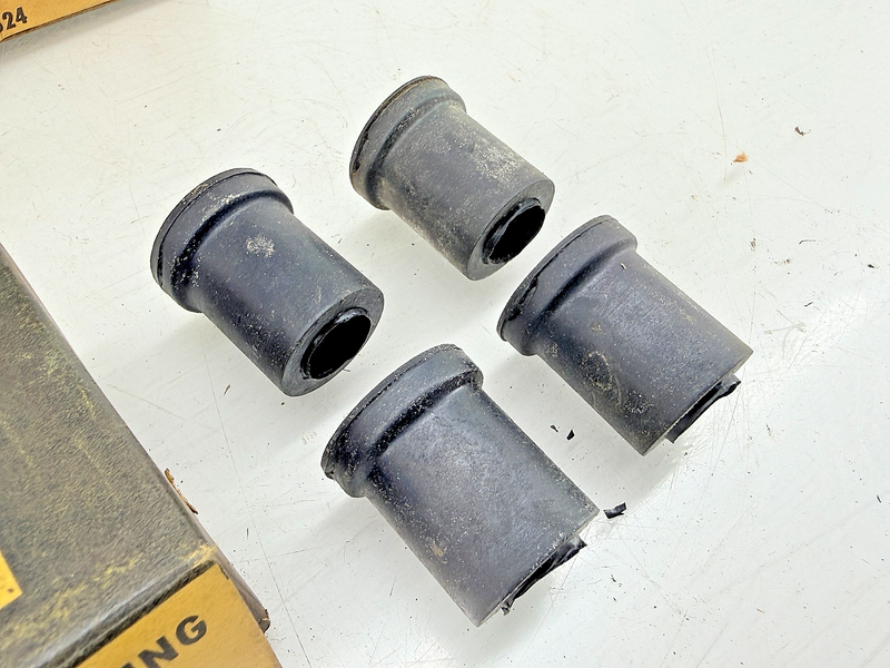 (1) NOS 1940 - 1964 Chevy Master Bel Air Bushing Rear Spring Set 3660540 C72-27