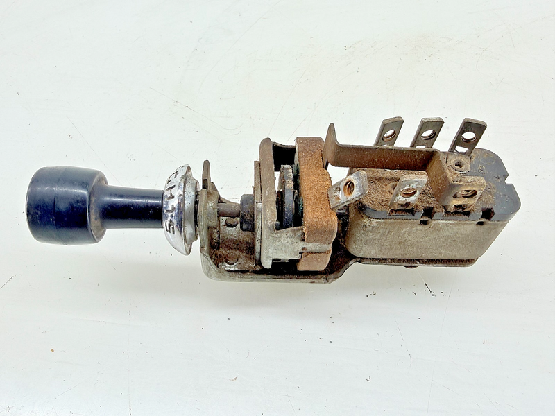 OEM 1950 - 1954 FORD SHOEBOX 1948 - 1954 FORD TRUCK HEADLIGHT SWITCH C67-171