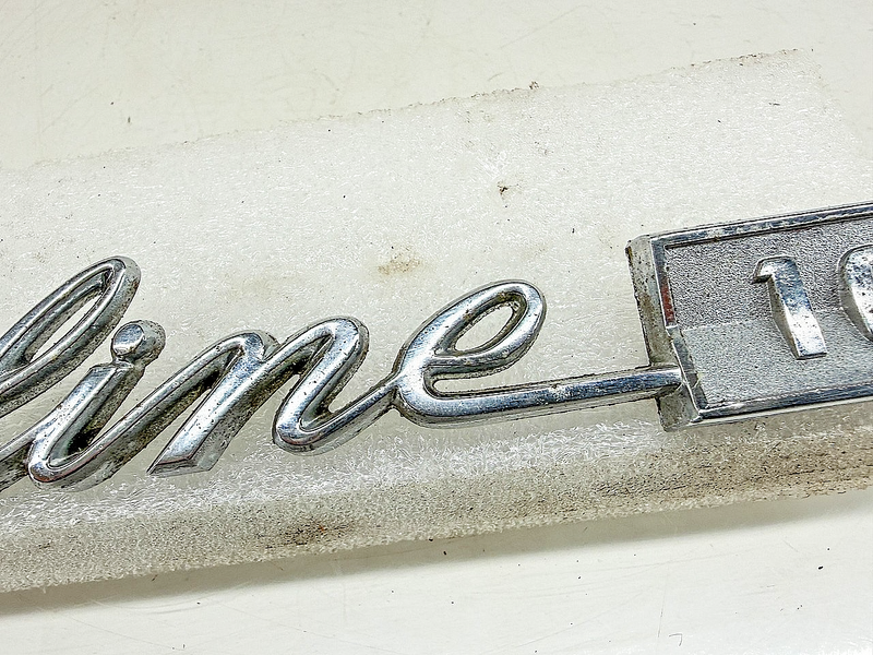 OEM 1968 - 1974 FORD ECONOLINE 100 SCRIPT EMBLEM C8UB-8920978 E10-11
