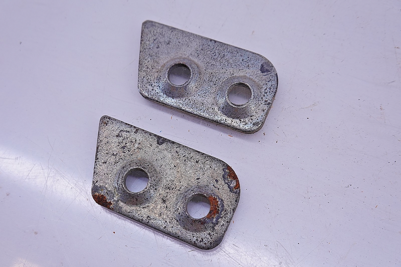 (1) NOS 1957 1958 Ford / Mercury RH Door Lock Striker Auxiliary Plate B9A C54-18