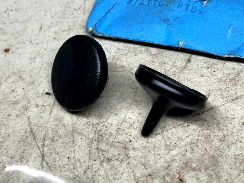 NOS 1975 1976 LINCOLN CONTINENTAL TOWN CAR SEAT UPHOLSTERY BUTTON BLACK B29-86