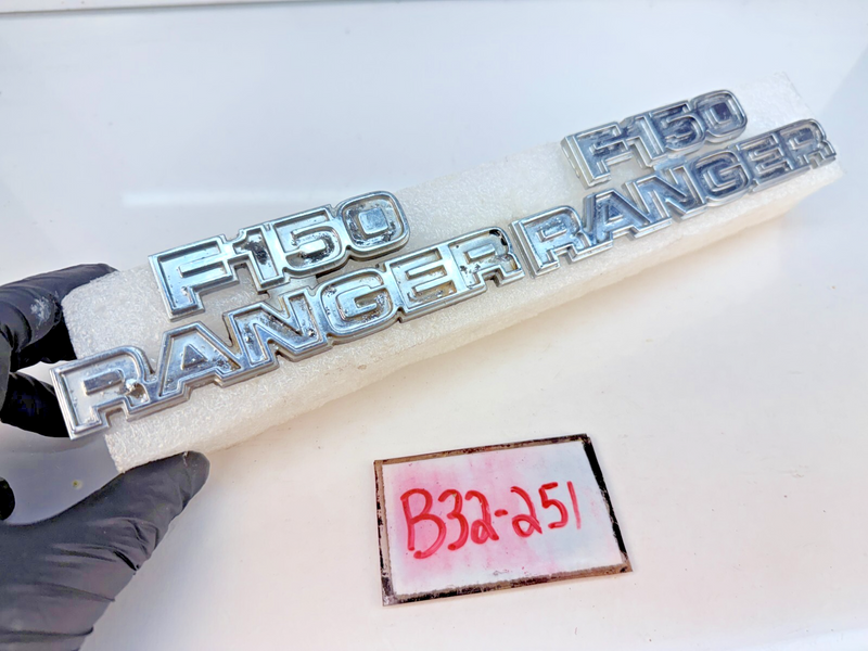 OEM 1973 -1979 F-150 RANGER PAIR Front Fender Emblem Badge D7TB16702CWB B32-251