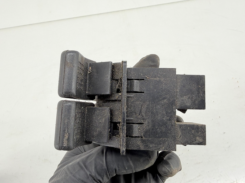 OEM 1987 - 1993 Ford Mustang Coupe Hatchback Hazard Switch E7ZB-13A350-AD C65-11