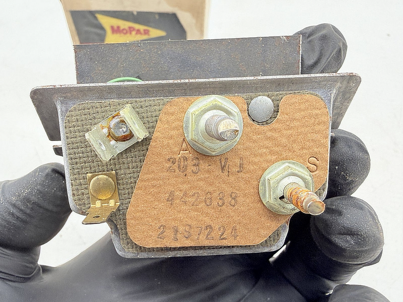 RARE NOS 1962 CHRYSLER IMPERIAL TEMPERATURE DASH GAUGE MOPAR 2291553 C77-19