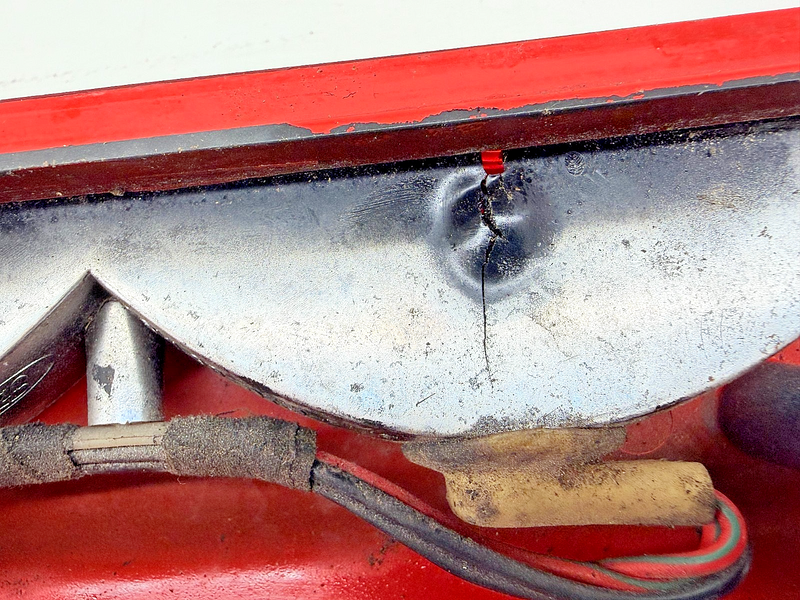 OEM 1987 - 1993 Ford Mustang Third Brake Light Assembly SAE-(2)U-86 MGC C64-39