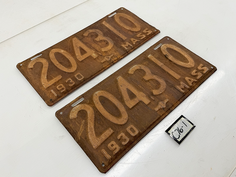 Original Paint PAIR 1930 204310 Massachusetts License Plate Sign 204.310 C76-1