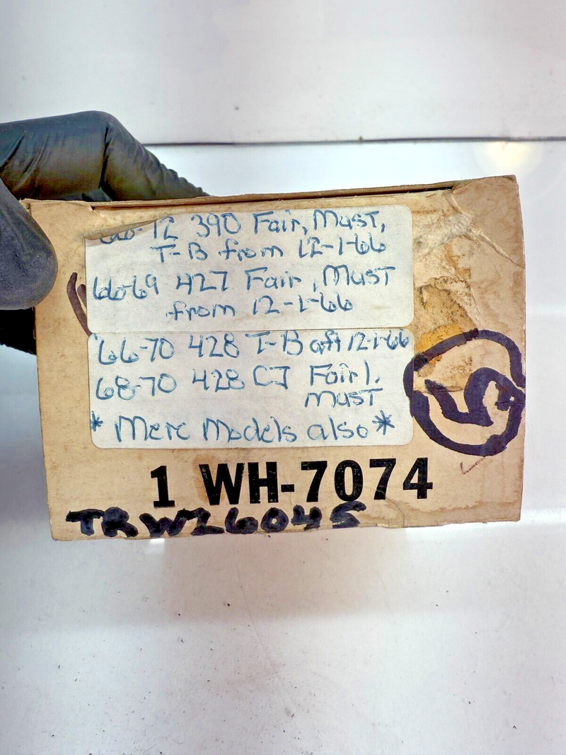 NOS 1965 -1972 FORD 390 427 428 Water Outlet Housing GALAXIE MUSTANG 68 69 B49-5