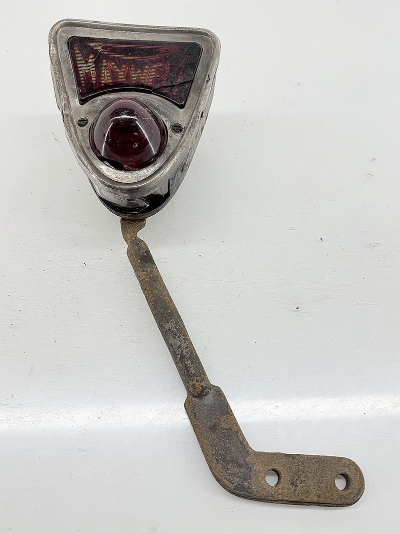 Original 1921 - 1925 Maxwell Automobile / Chrysler Tail Light Logo Lens Beehive