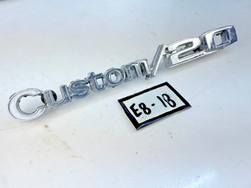 OEM 1969 1970 1971 1972 Chevrolet Custom 20 Emblem Truck Pickup 3944760 E8-18