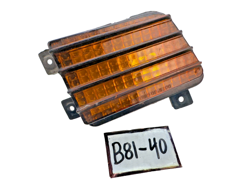 OEM 1980 - 1982 Corvette Parking Light Lamp Lens Assembly RH 5934756 1981 B81-40