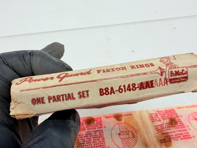 NOS 1958 Ford Fairlane Fairlane 500 Custom 300 Piston Rings B8A-6148-AAA C57-48