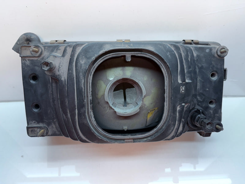 OEM Genuine Volvo Headlight 1 305 620 505 Volvo RH C10-8