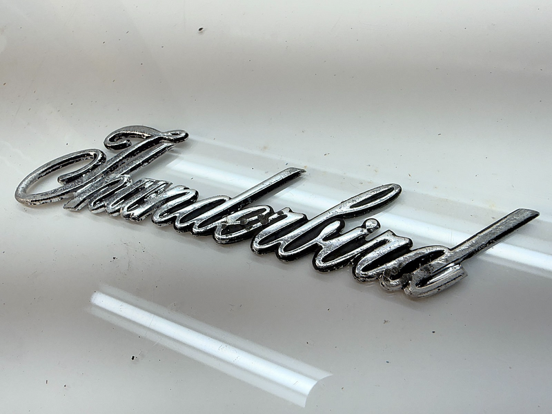 OEM 1970 FORD THUNDERBIRD 1/4 PANEL EMBLEM D0SB-6525632-A FOMOCO E8-52