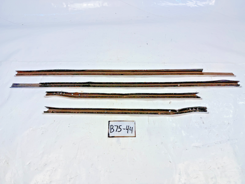 OEM 1959 1960 Chevy Impala WINDOW BELT LINE Moulding Trim Bel Air 59 B75-44