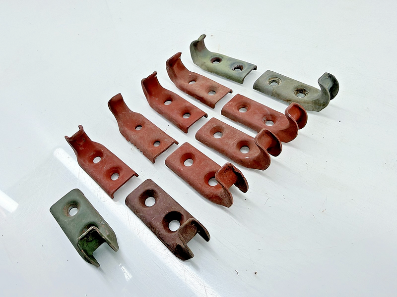 (1) Original Jeep Willys CJ2A CJ3A Windshield Lower Brackets J-Hooks C47-29