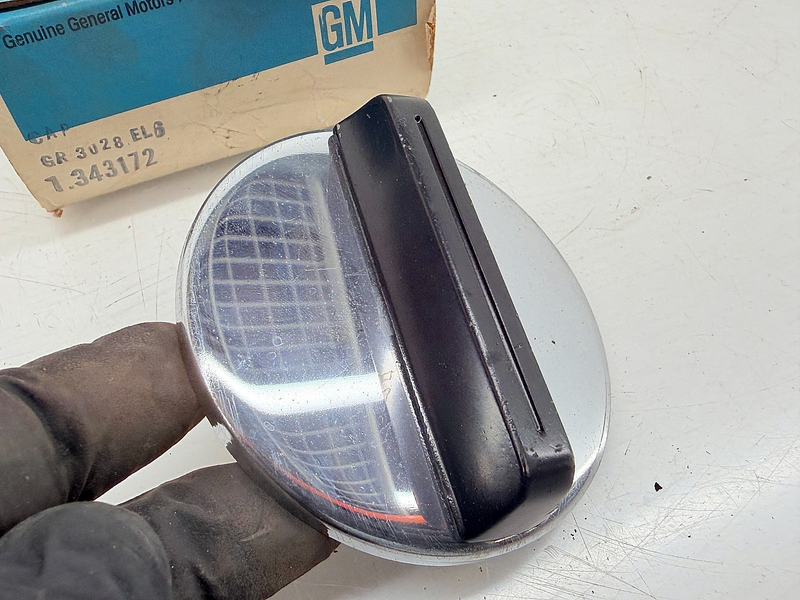 NOS 1973 - 1975 GMC Chevy Pickups Square Body C10 K10 Gas Cap GM 343172 C71-48