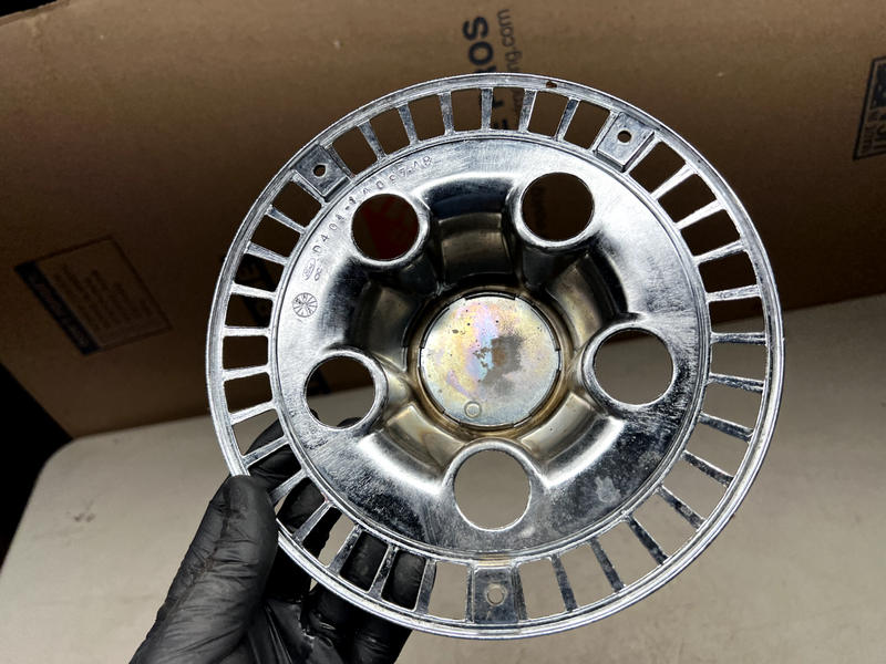 NOS OEM Ford 1974 1975 1976 Gran Torino Elite Wheel Center Hub Caps Emblems B26