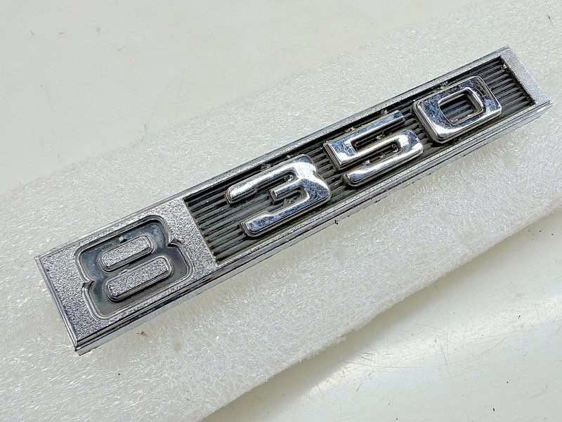 OEM 1969 - 1972 Chevy 8 350 Emblem 3950926-292 E9-17