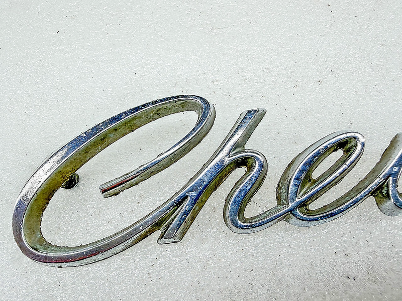 Vintage 1960s CHEVROLET SCRIPT EMBLEM 8.75" LONG E10-27