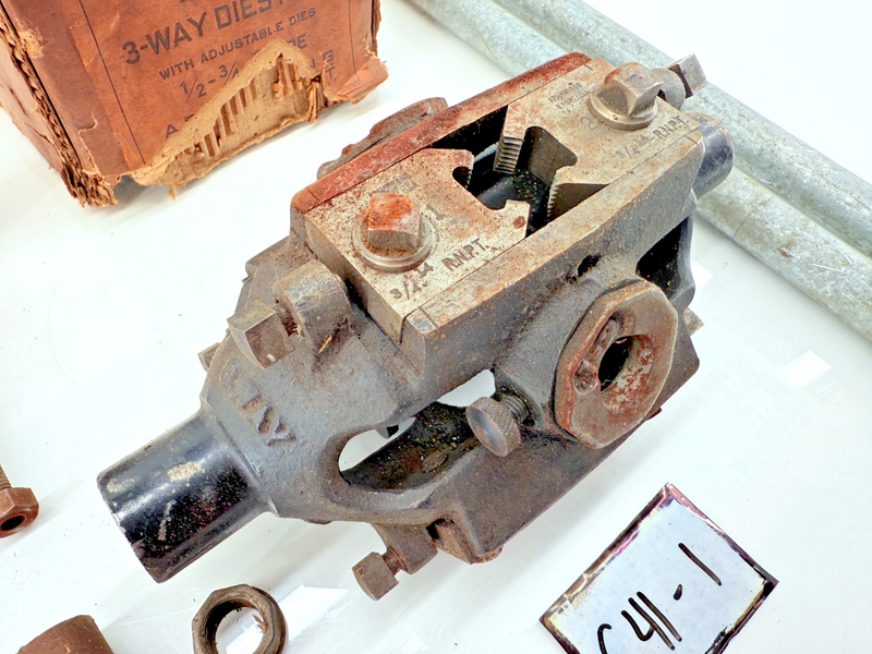 Armstrong 3-Way Adjustable DIESTOCK NO. 608 C41-1
