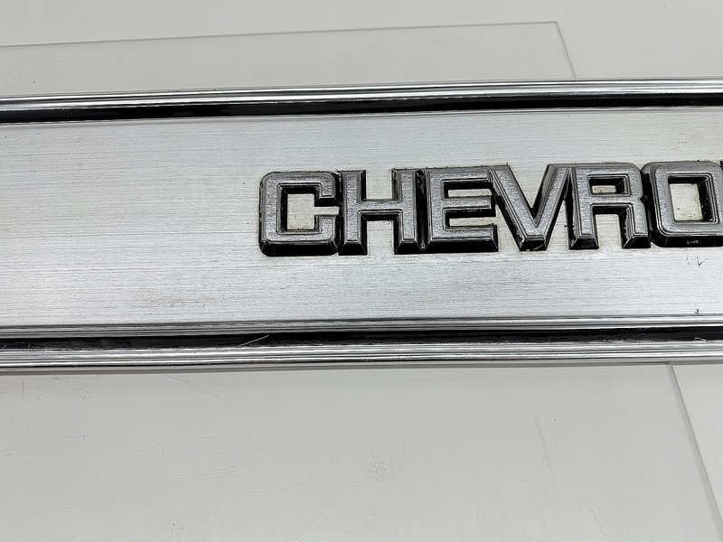 OEM 1981 - 1991  CHEVY K5 BLAZER TRIM PANEL MOLDING TAILGATE BAND U3B-61
