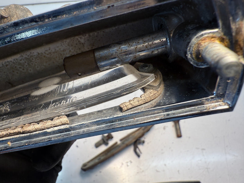 OEM Mercedes-Benz Hella K2810 Rear License Plate Light Assembly CHROME C8-24