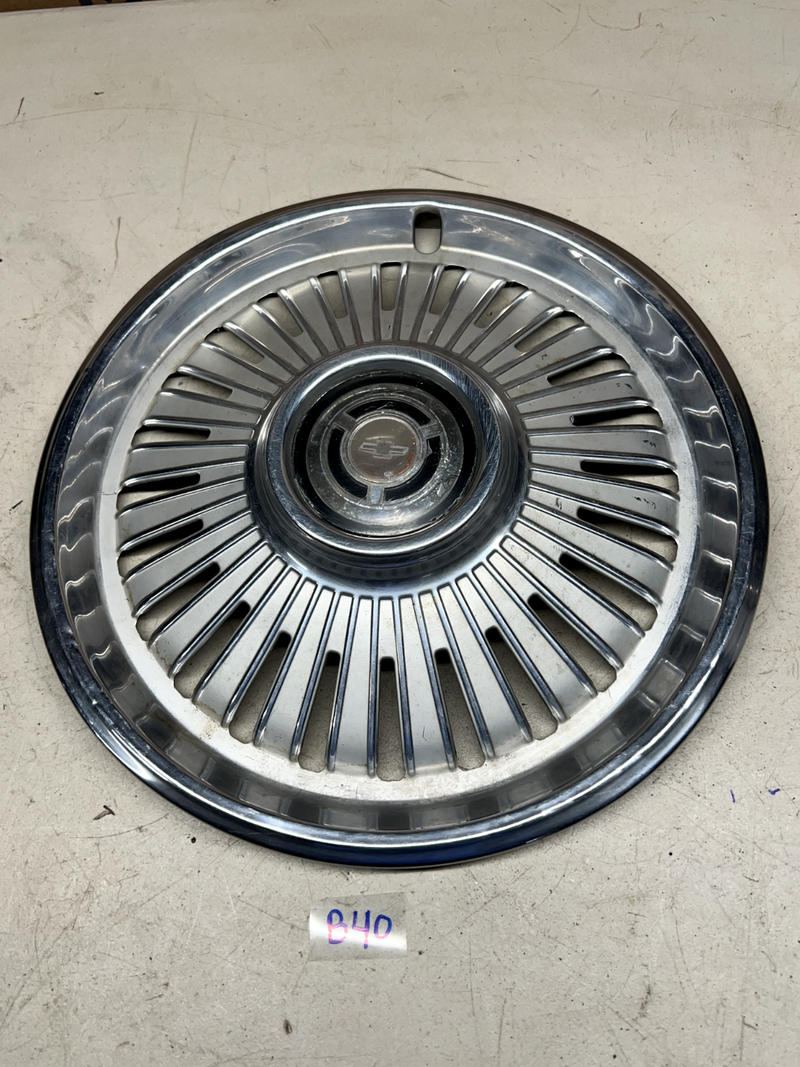 OEM 1965 Chevrolet Hub Caps 14" Chevy Wheel Cover Hubcap Chevelle 65 B40-9
