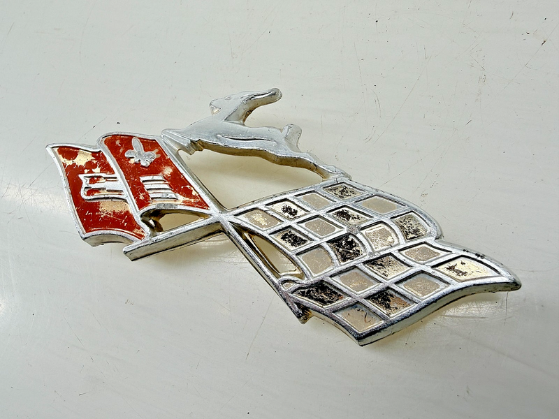 OEM 1960 1961 1962 Chevrolet Impala SS Rear Fender Emblem With Pins E9-88