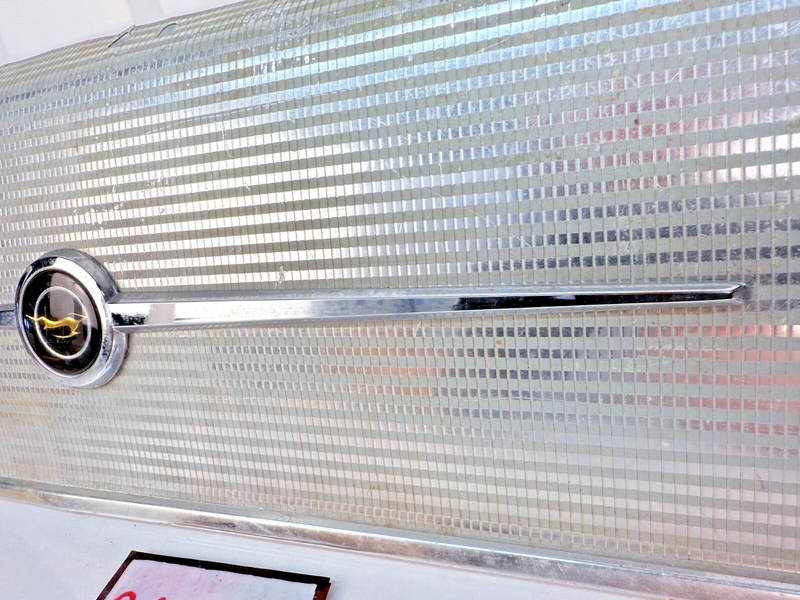 OEM 1962 Chevy Impala Super Sport Lower RIGHT Dash Panel Trim & Emblem B62 61-31