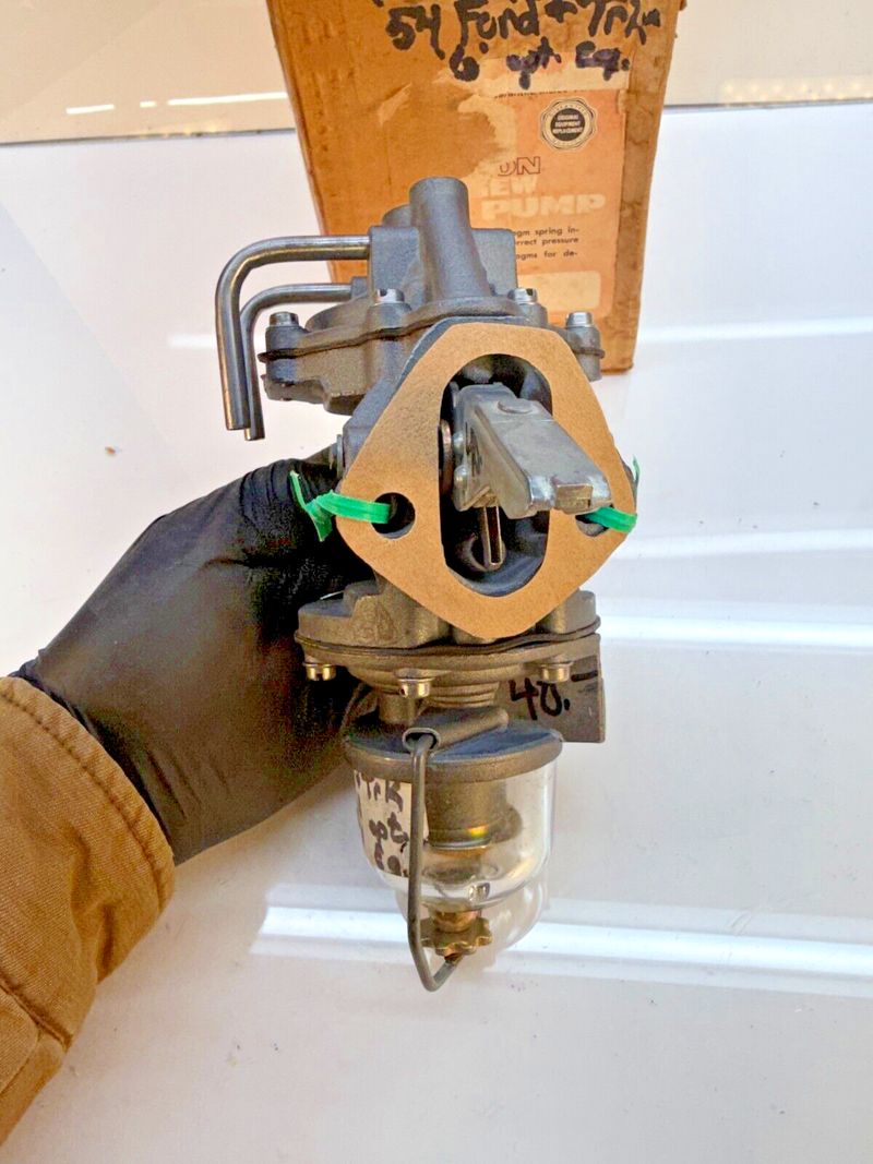 NOS AC 1954 Ford 6 Cylinder CAR & TRUCK Combination Fuel Vacuum Pump 4131 C18-9