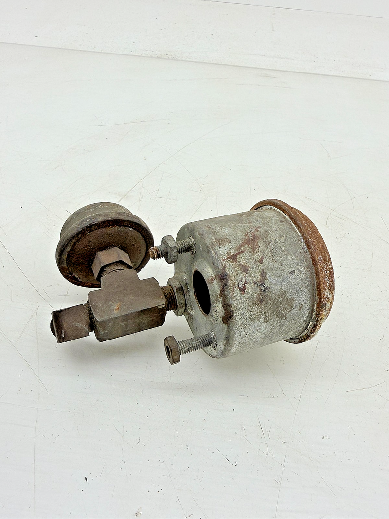 Vintage Oil Pressure Gauge 150 PSI Electric w Sender 1970s Diesel Truck C39-46