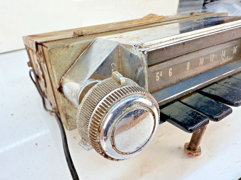 OEM 1967 CHEVROLET IMPALA BEL AIR BISCAYNE AM RADIO B68-5