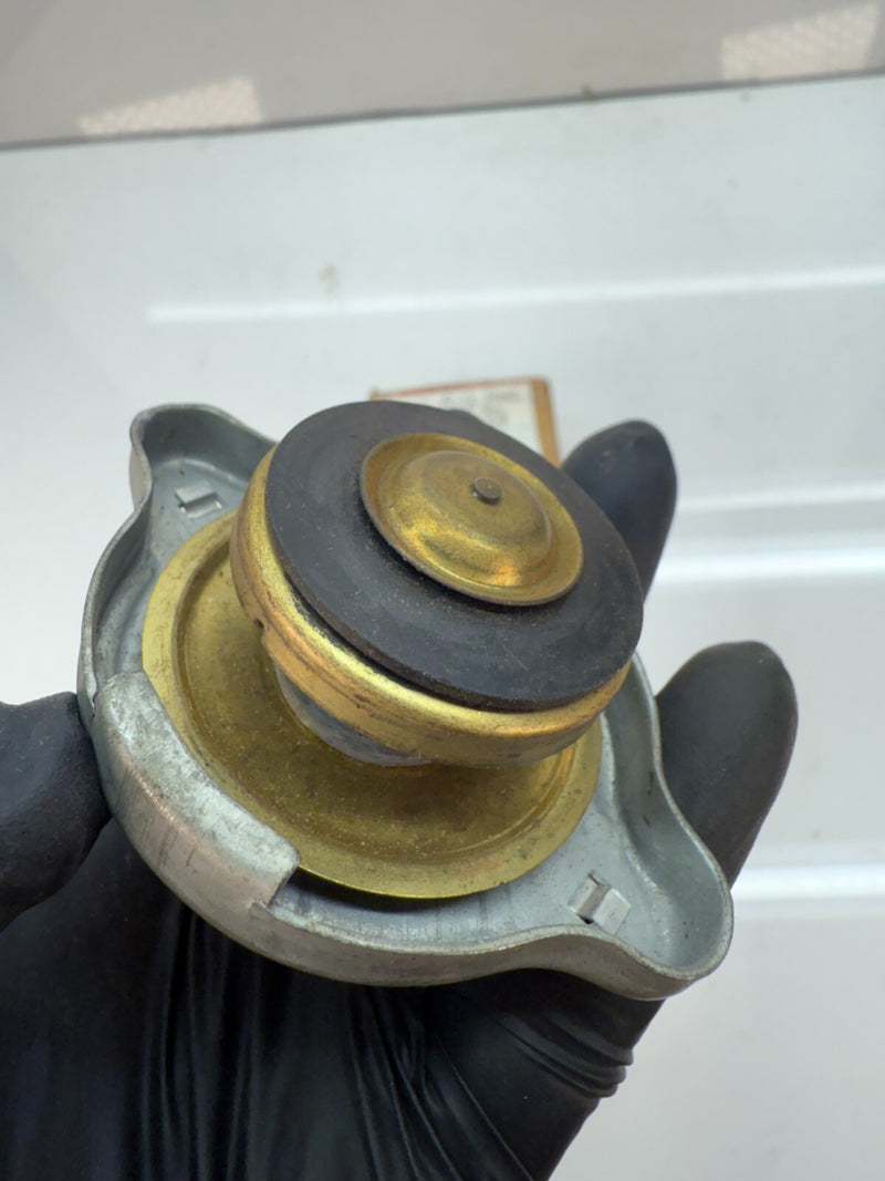 NOs Evrseal 1958 - 63 Chevrolet & Cadillac Stant R-12 Radiator Cap 14 lbs C20-5