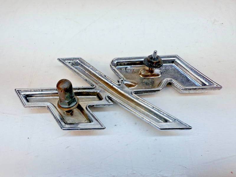 OEM Mopar 1969 Dodge Charger Coronet R/T Quarter Panel Emblem LH RH 69 E7-58