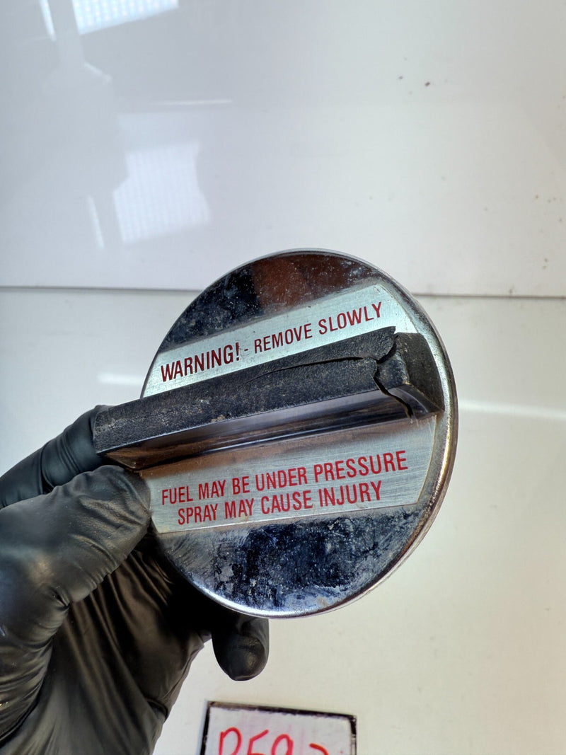 NOS Fuel Tank Cap OE Equivalent Vintage Black Chrome STANT 10800 G800 B59-7