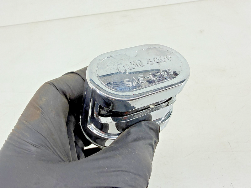 OEM GROTE LICENSE PLATE LIGHT 6000 SAE-L-69 6000 C39-70