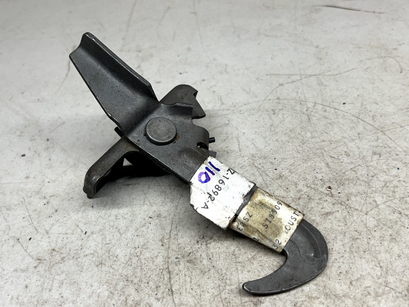 NOS Ford Hood Latch E0SZ-16892-A B30-110