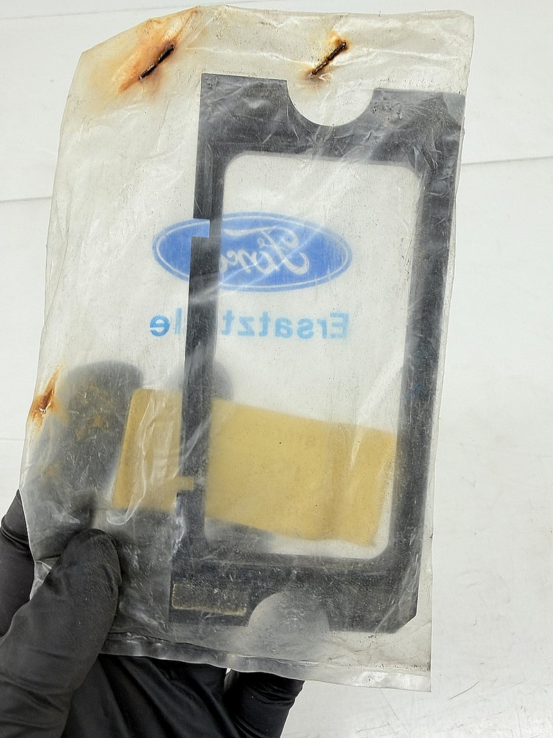 NOS 1970s FORD EUROPE TAUNUS CORTINA BEZEL SEALED 72EB-18K847-BA C76-136