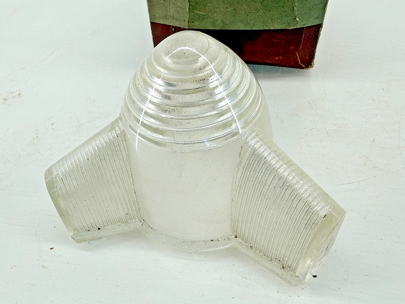 NOS 1952 Ford Parking Lamp Lens FAA-13208-B C68-18