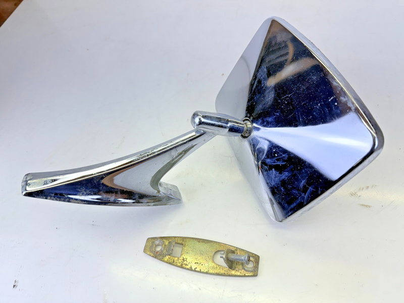 OEM 1971 - 1979 BUICK CHEVY PONTIAC OLDS LH / RH MIRROR BRACKET 9826594 B12-14