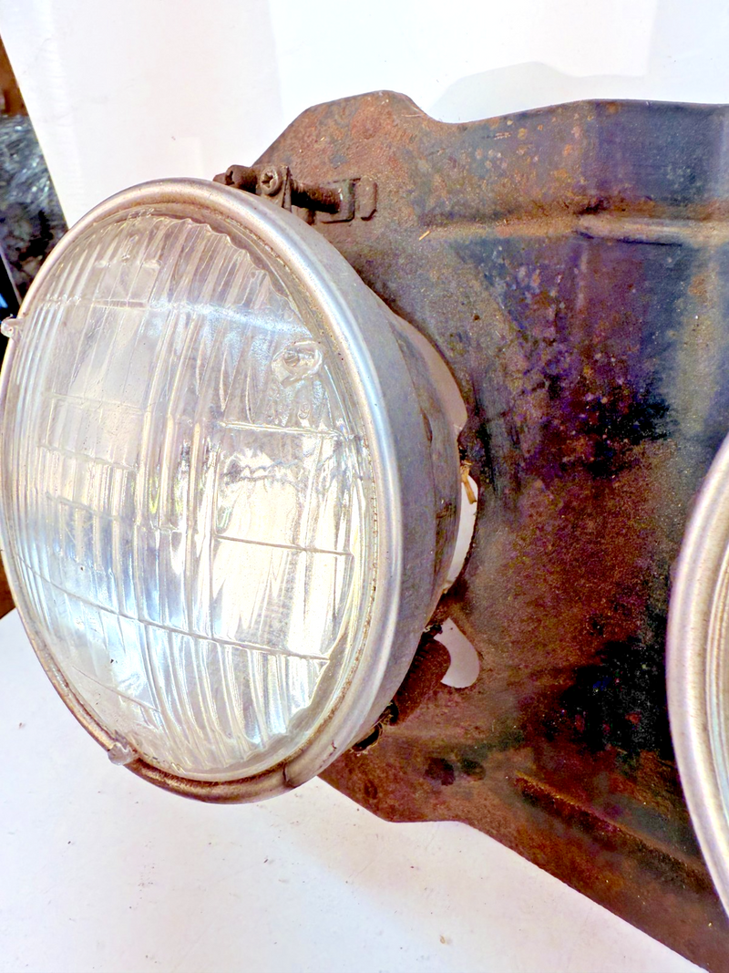 1968 FORD Torino Fairlane LH HEADLIGHT MOUNTING PANEL HEAD LIGHTS B76-39