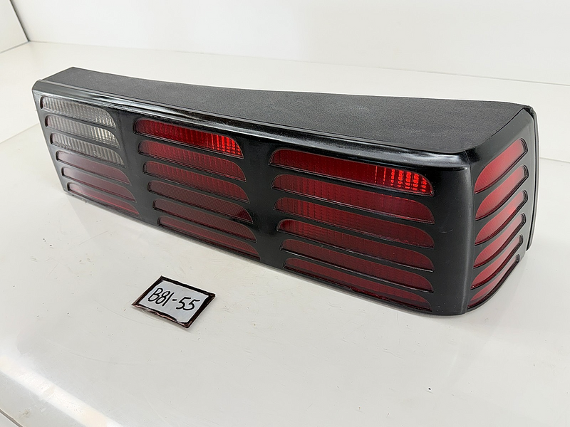 OEM 1987 - 1993 Mustang Foxbody Gt RH Red Tail Light Assembly E3ZB-13440-AC B81
