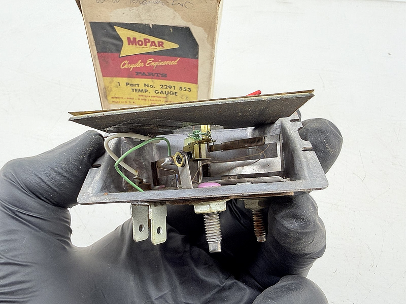 RARE NOS 1962 CHRYSLER IMPERIAL TEMPERATURE DASH GAUGE MOPAR 2291553 C77-19