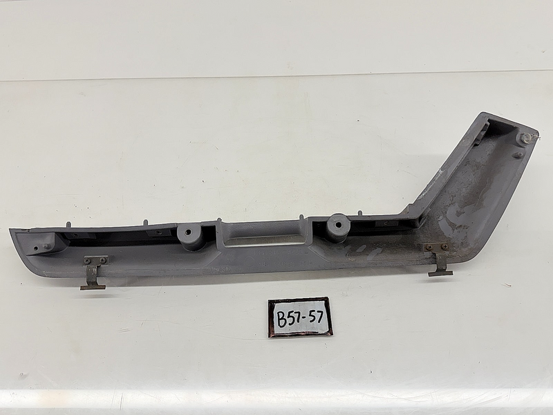 OEM 1987 - 1993 FORD MUSTANG DOOR RH PANEL ARMREST PULL HANDLE E7ZB-6124144 B57